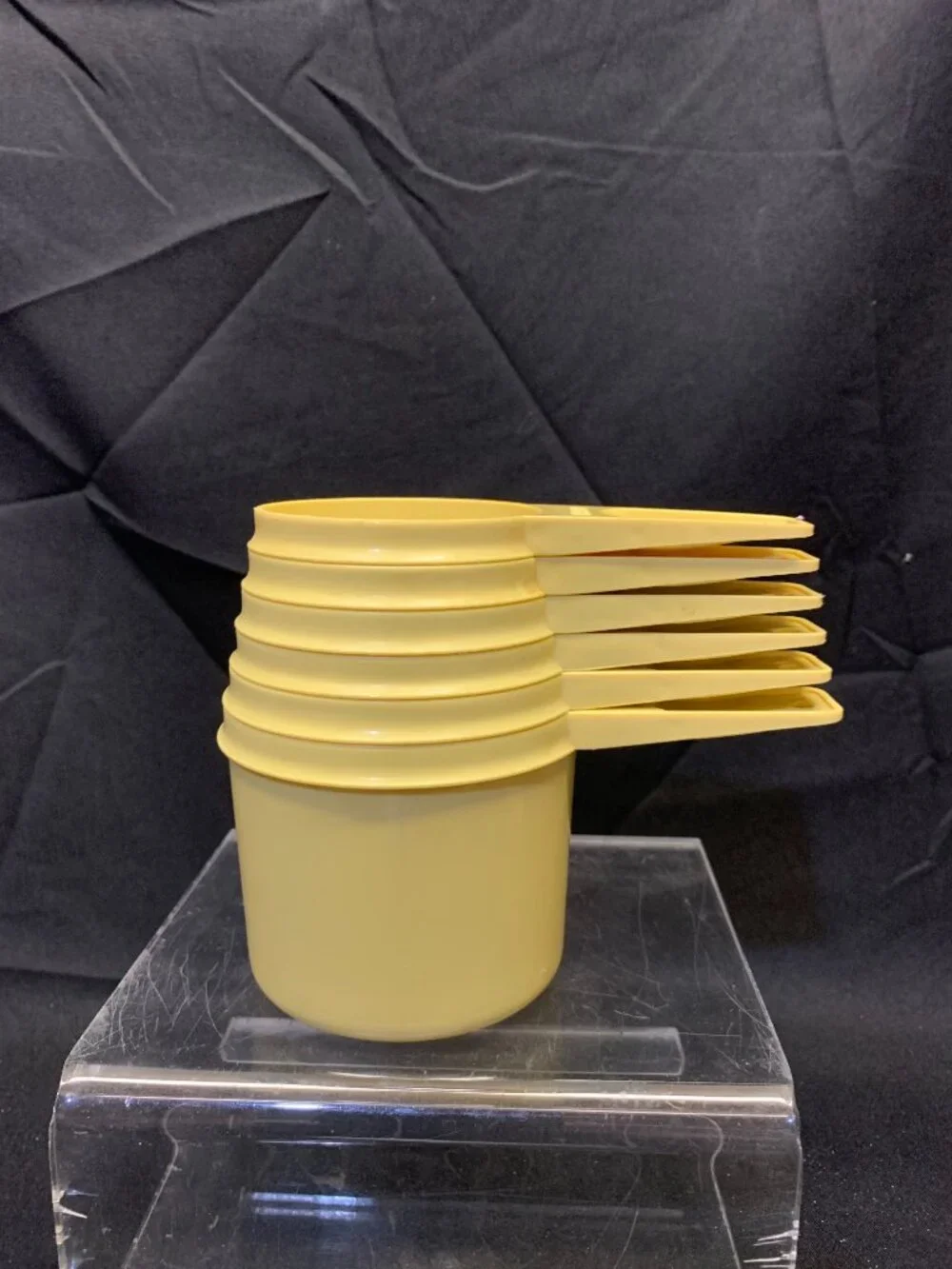 VTG 1970's Yellow Tupperware Measuring Cups Set of 6 Stackable Kitchenware